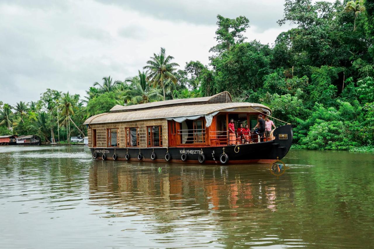 Grand Villa Houseboat Kumarakom Extérieur photo