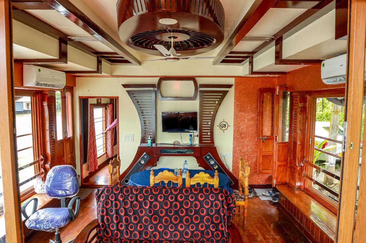 Grand Villa Houseboat Kumarakom Extérieur photo