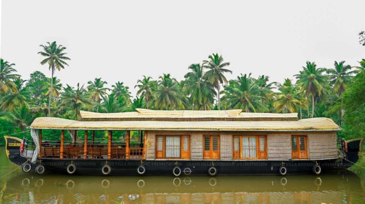 Grand Villa Houseboat Kumarakom Extérieur photo